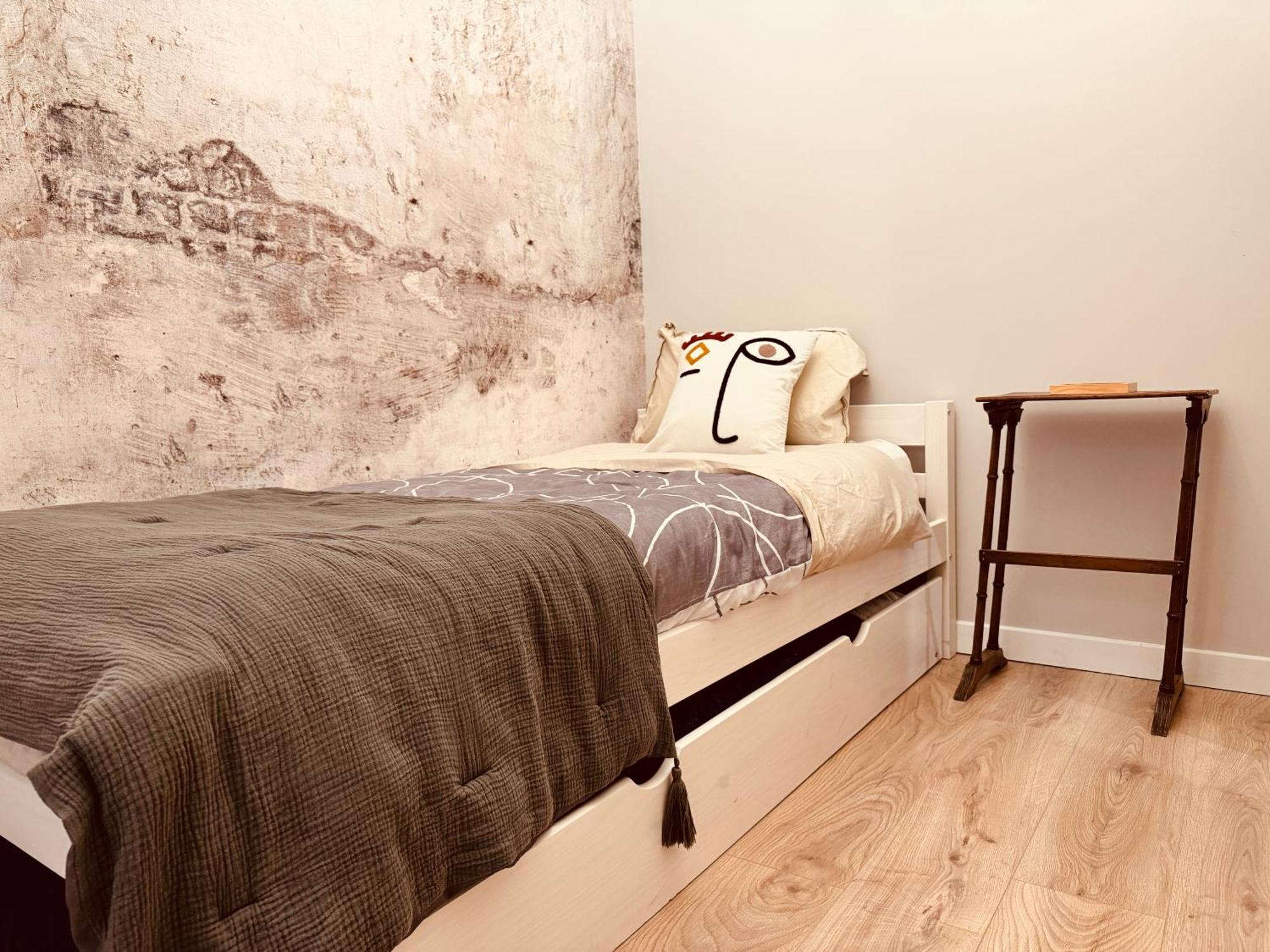 Apartment Le Tailleur, Centre Historique, Fibre, Climatisation, Ess, Rez-de-chaussee, Bedinshop *
