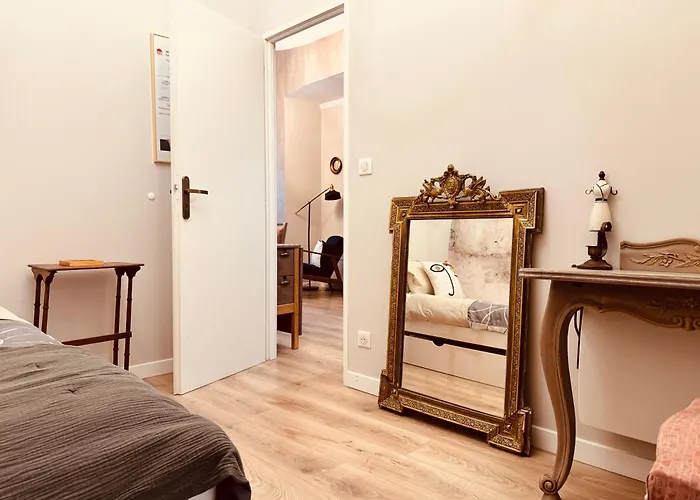 Le Tailleur, Centre Historique, Fibre, Climatisation, Ess, Rez-De-Chaussee, Bedinshop