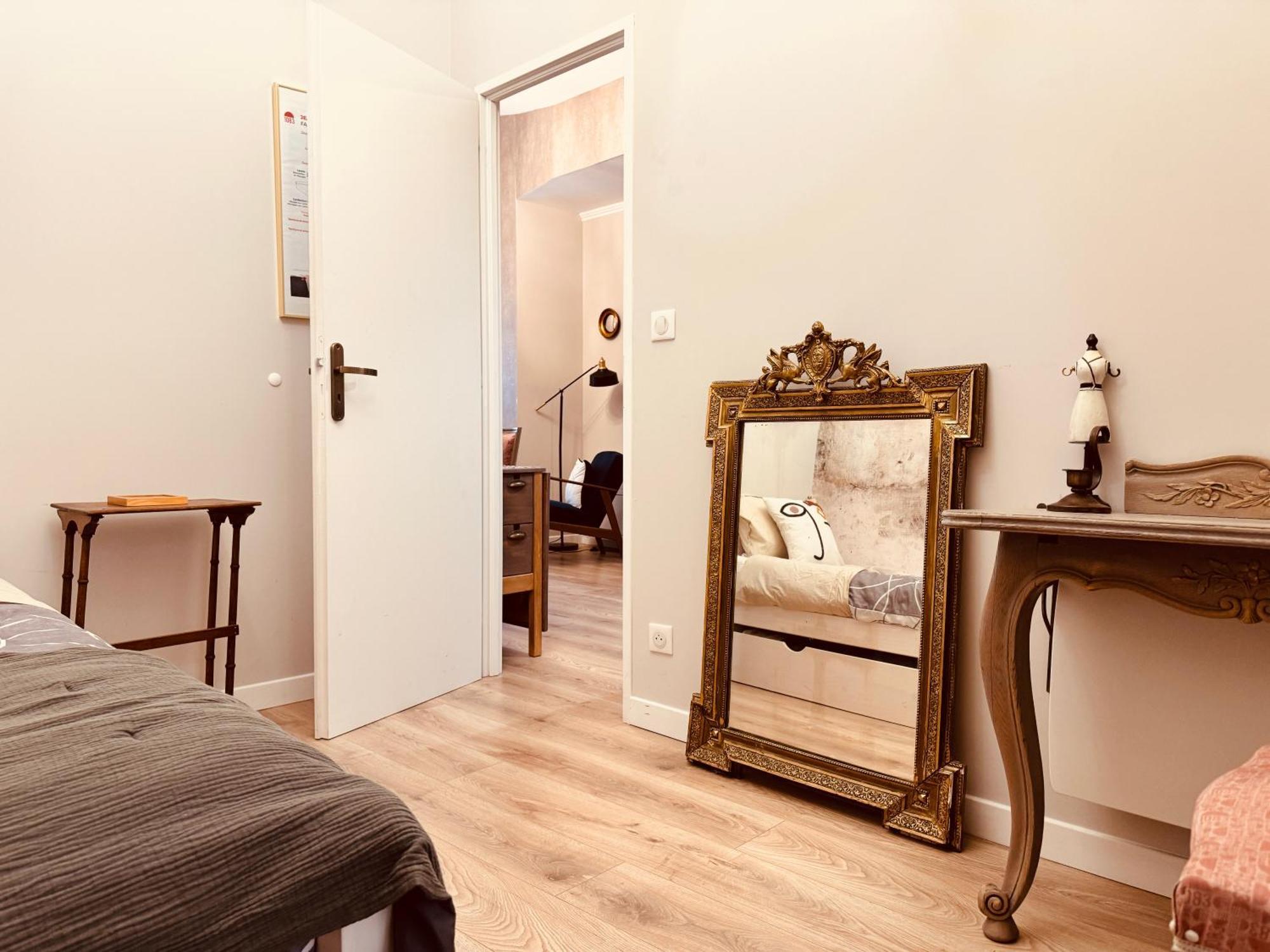 Apartment Le Tailleur, Centre Historique, Fibre, Climatisation, Ess, Rez-de-chaussee, Bedinshop *